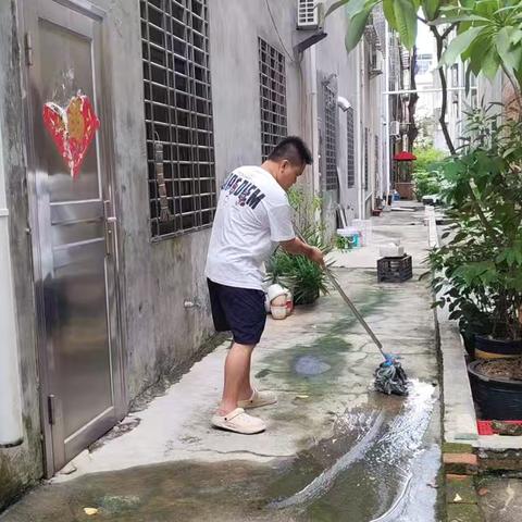 那大镇大同社区开展“清洁家园  防蚊灭蚊”基孔肯雅热、登革热疫情防控工作