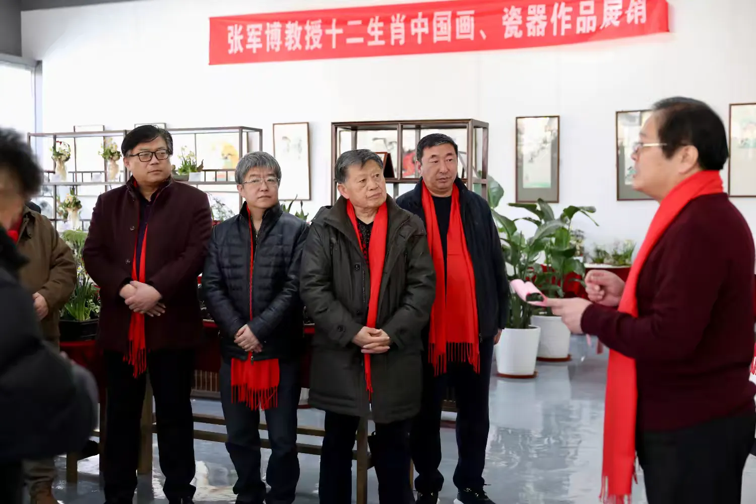 简篇-巧手琢仙韵 骏马迎新春——千佛山十方草堂双展活动圆满举行