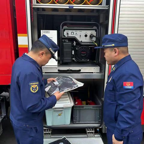 扶风南大街消防救援站全力做好低温雨雪冰冻天气应急救援准备工作