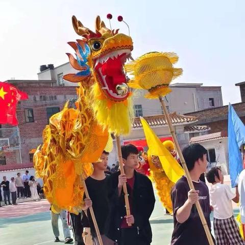 《小村庄大节目 狮舞龙跃迎球赛》火烧岭小学2026村校联欢纪实