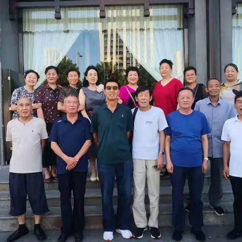 同窗三载缘 岁月情长在