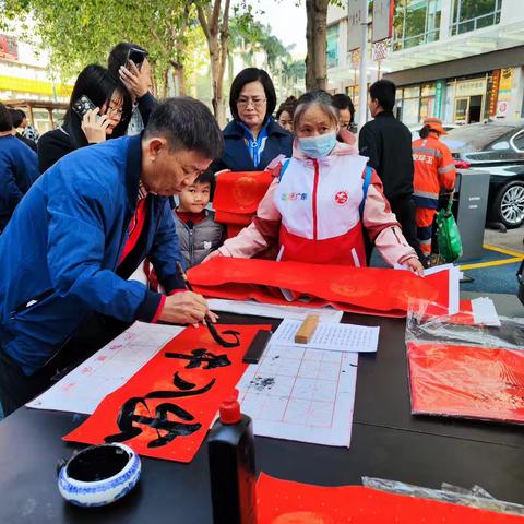 小熊饼干的简篇