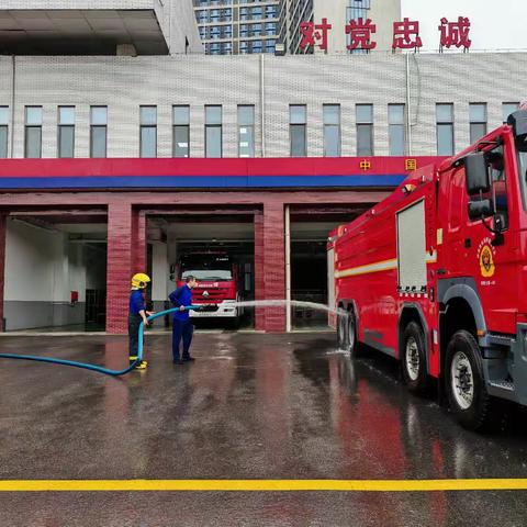 精细维保“强筋骨”！金茂九路消防救援站开展车辆器械维护保养