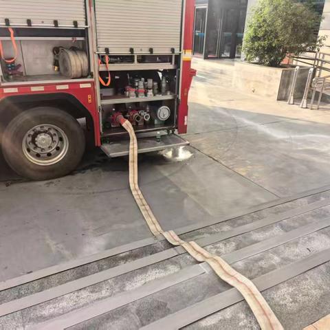 金茂九路消防救援站开展高层实战效能测试