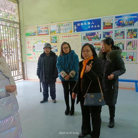 "劳动砺心志，实践促成长”——北流市北流镇城南小学1801中队“爱心厨房”实践活动