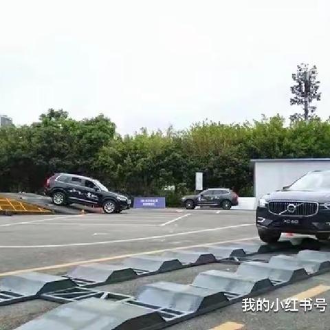 厦门试驾道具越野器械租赁定做驼峰路侧坡枕木路交叉轴四驱滚轴凹