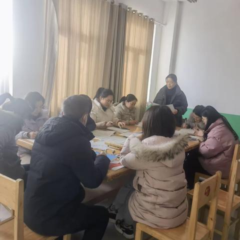 立足课堂 集聚智慧 共促成长