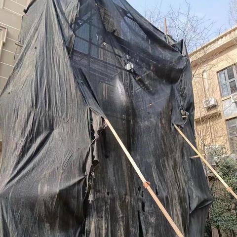 劝导业主自拆 恢复小区宁静