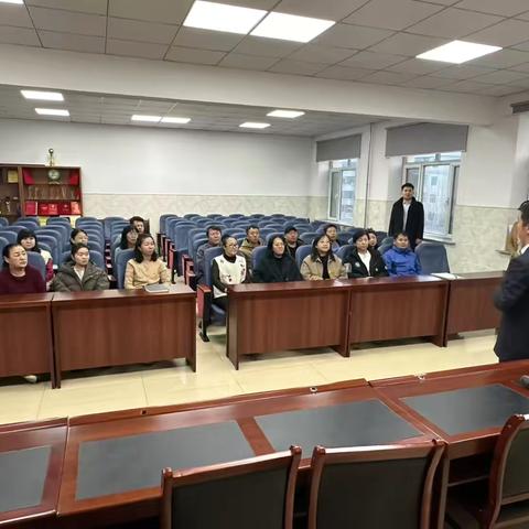 莫旗支行“行长讲堂 百家答谢”—尼四小