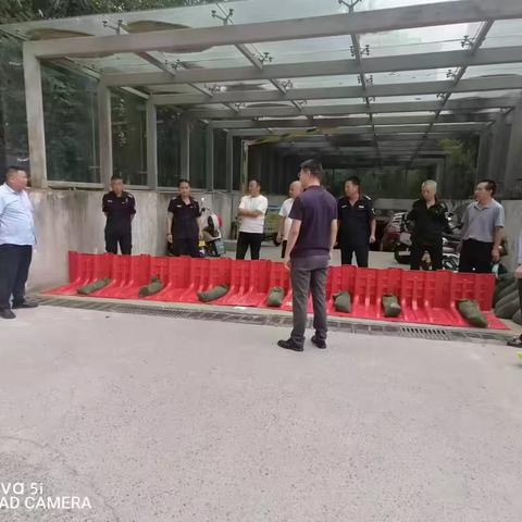 社区吹响集结号‖筑牢防汛“安全网”