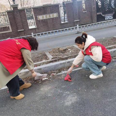 群力街道宜居家园社区春整行动.