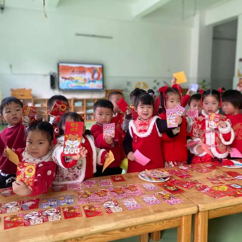 嘉祥县实验小学幼儿园中心花园园小三班庆元旦游园会