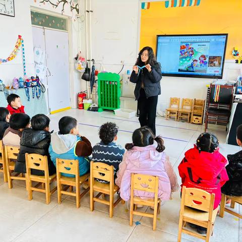 中班语言《漂亮的蝴蝶结》—三十里铺镇中心幼儿园中一班