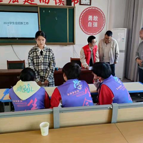 青春舞台，因你精彩—— 正阳县实验中学学生会举办招新活动