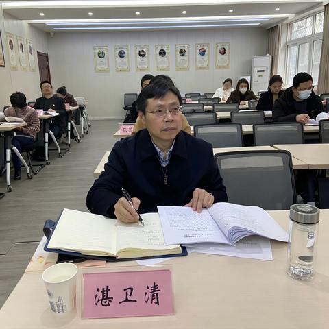 外校党委召开2022年度党支部书记抓党建述职评议会