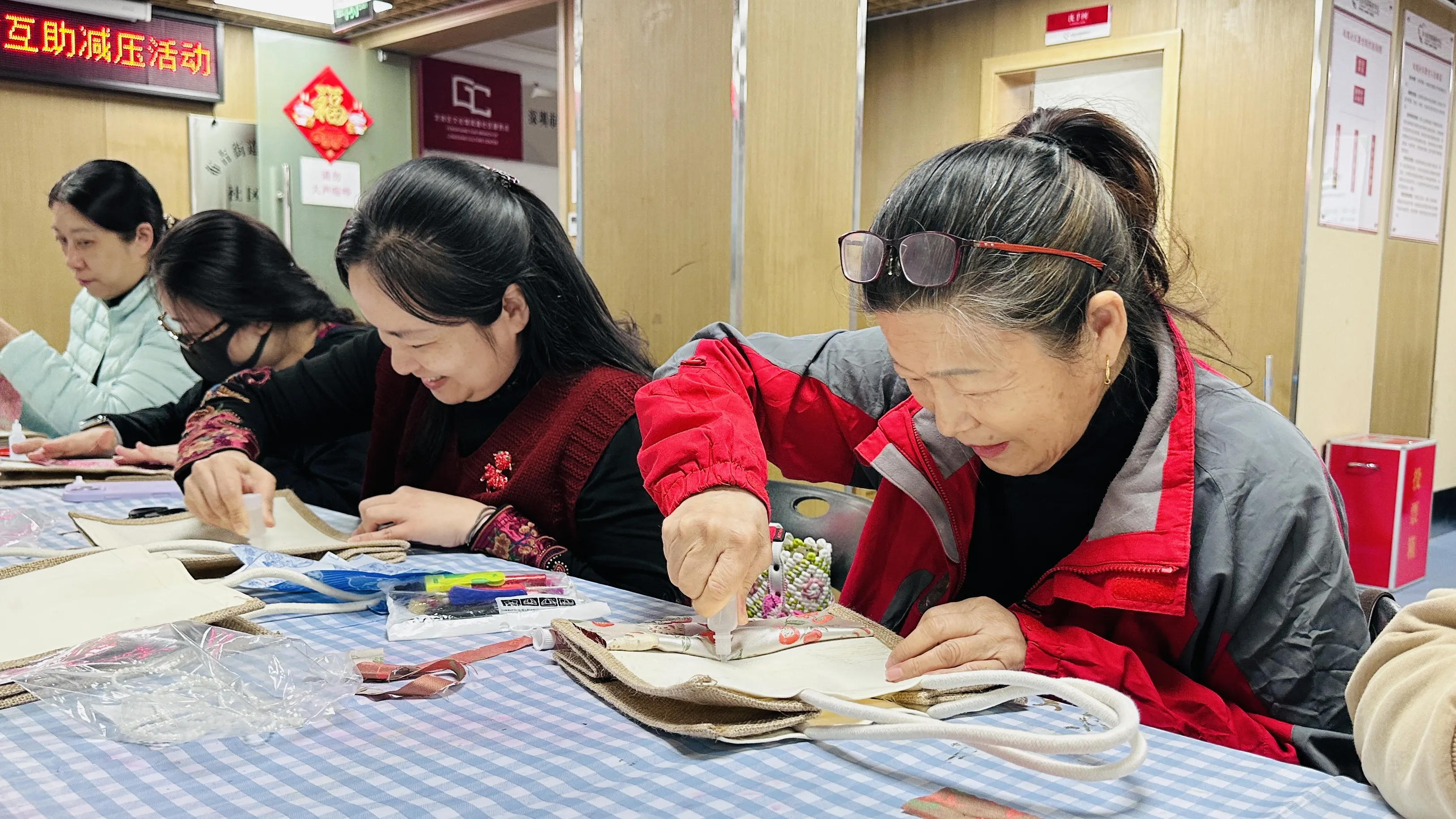 简篇-锦心相连,共愈时光——凤凰社区特普融合互助减压活动温情落幕