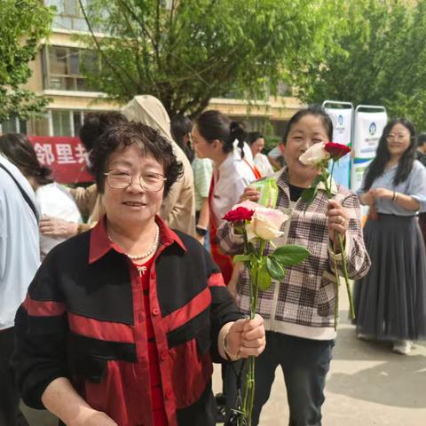 向阳社区大集：邻里共融的温暖画卷