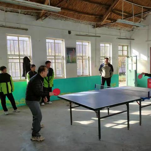 『全环境立德树人』奋发“乒”博 ， “师”现风采，天宝二中教师乒乓球比赛圆满结束