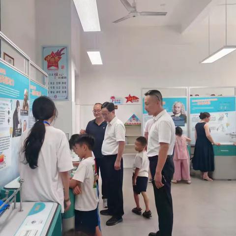 科技赋能暑期！萍乡安源学校这场流动展让科学“触手可及”