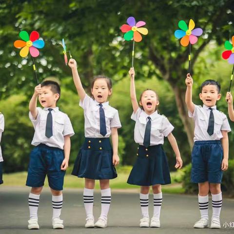 又到一年毕业季，毕业照约起来开拍啦