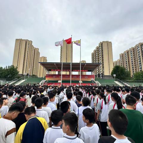 铭记历史 筑牢安全防线——泗水县洙泗小学开展“九一八防空应急疏散演练”