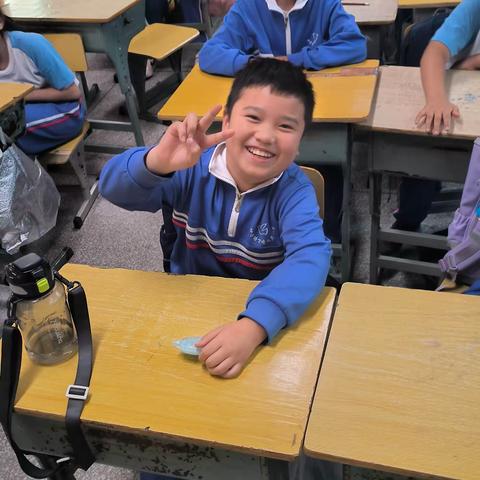 课后服务——“悦声妙语动人心，自信沟通梦飞扬”口才表达入校园课堂