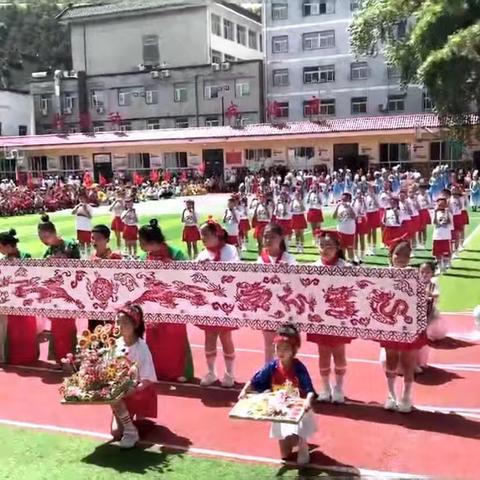 剪纸社团，魅力无穷         ——桥山小学教育集团总校