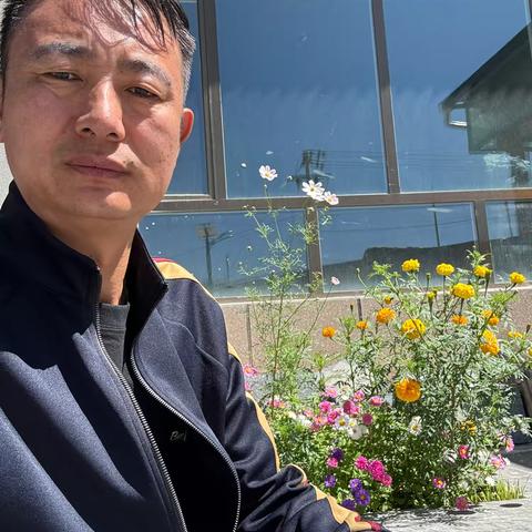 社区环保公益活动圆满举行