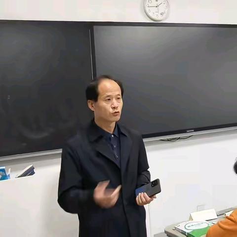 今夜自习：三个游戏速熟同学，强化友谊。