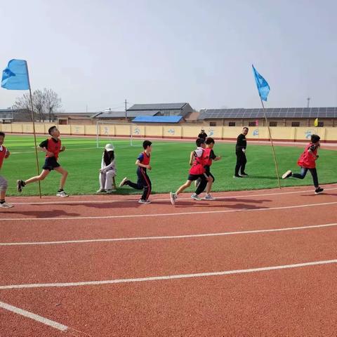 彭家寺小学阳光体育活动之中长跑运动会