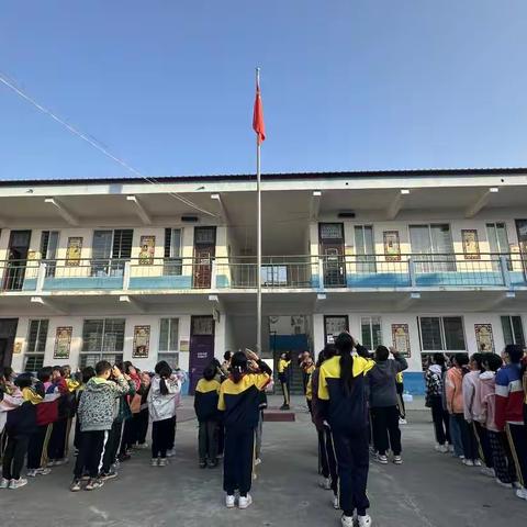 小岳寺乡双河小学重阳节主题升旗仪式