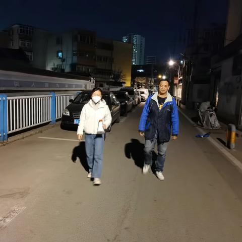 [槐荫区中大槐树街道昆仑街社区]积极应对极端天气  保障社区居民安全