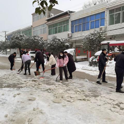 暴雪袭击下的金刚台：温情的一幕幕……