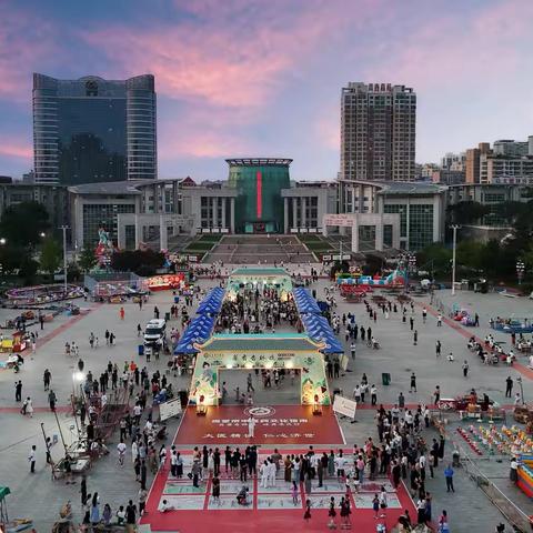 灵宝市中医文化夜市温情落幕    养生与匠心共绘健康画卷