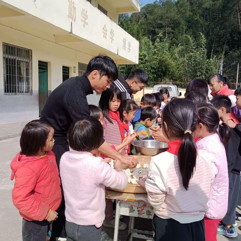 冬至——陆先生为石龙小学学生渡过一个温暖、有意义的节气！