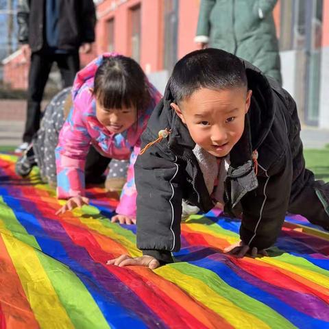 “阳光体育☀️  伴我成长💪🏻”———刘务幼儿园萌娃体育活动