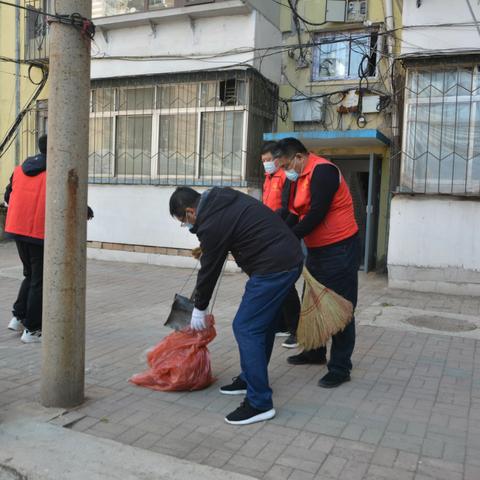 市司法局开展“环境卫生大整治  助力创城树新风”志愿服务活动