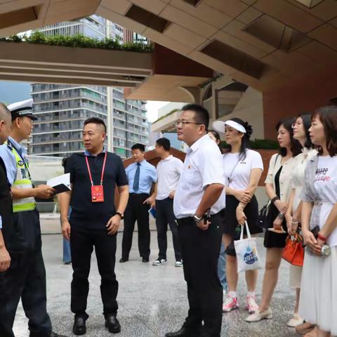 罗湖外语小学举行校园周边交通情况调研联席会