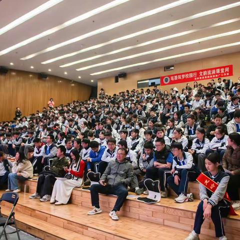 “乐动青春，高歌梦想”龙岭初中第八届校园歌手大赛圆满落幕