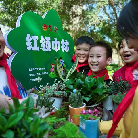 “植”此青绿，共“树”未来——蓬江区崇文学校开展植树节主题教育活动