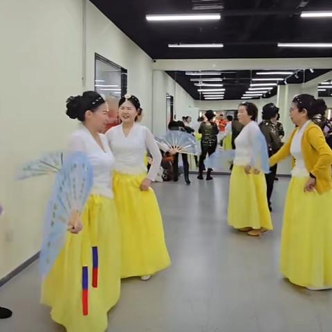 当下红利银发经济大潮·老年展业成就行业未来