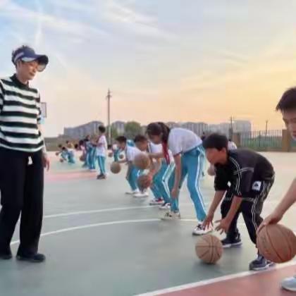 蓬莱经济开发区小学篮球社团