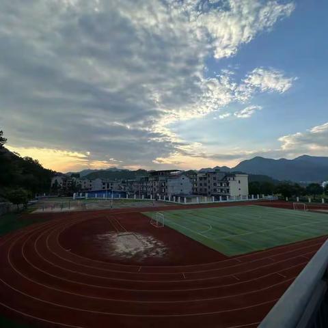 葛源小学美术与设计学院20美6张云芳支教心得感悟