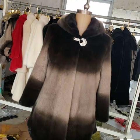 安庆市桐城市常年高价上门回收旧貂皮大衣 本地上门回收二手貂皮大衣 联系电话是多少