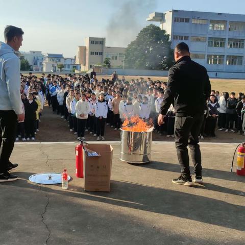 消防演练于行，安全守护入心—— 汫洲二中举行岁末消防安全演练