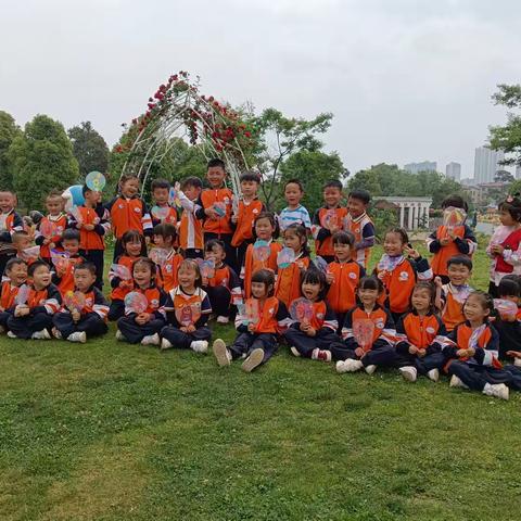 【向阳童声 音你精彩】—兴隆幼儿园中四班小广播活动