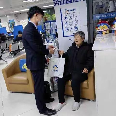 建行山东路支行劳动者港湾因爱停靠，为爱出发