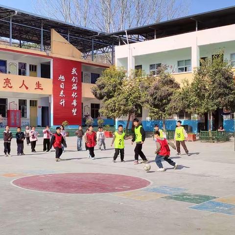 “争做阳光少年   彰显足球精神”—— 长水镇中心小学“校长杯”足球赛纪实
