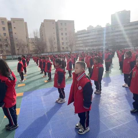 魔童踏浪燃星火 蛇行千里启新程 库尔勒市第四小学教育集团一年级2024-2025学年第二学期开学典礼