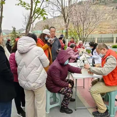 兴隆街道社区社会组织联合会开展便民义诊志愿服务活动